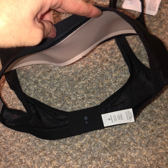 Lululemon shadow mesh bra. Small - Picture 2 of 6
